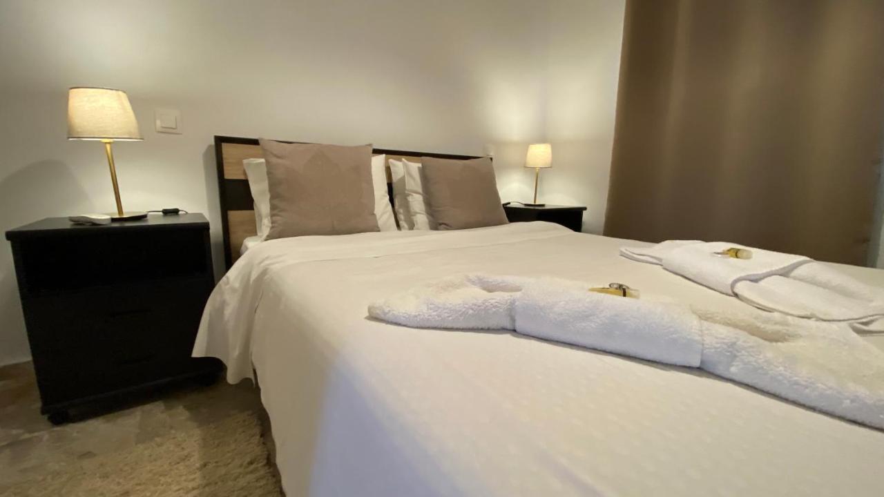 Patras Golden Suite Esterno foto