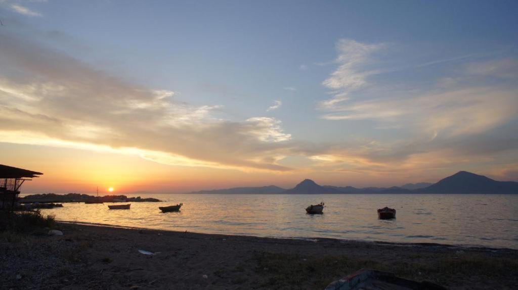 Patras Golden Suite Esterno foto